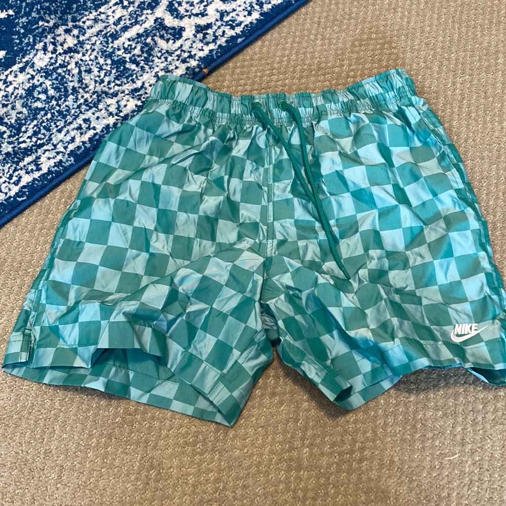 NWT NIKE GREEN CHECKERED SWIM SHORTS